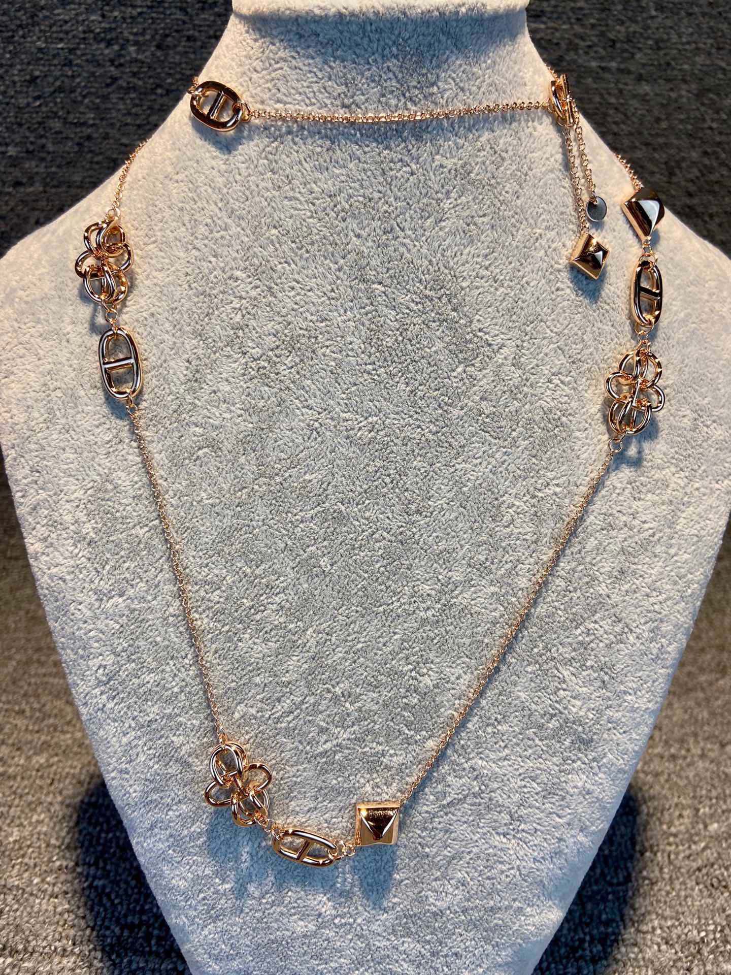 Hermes Necklace For Women # 301142