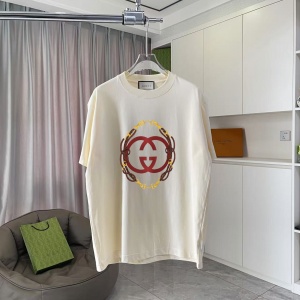 $29.00,Gucci Short Sleeve T Shirts For Men # 301298