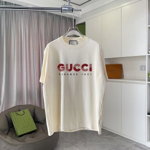 $29.00,Gucci Short Sleeve T Shirts For Men # 301302