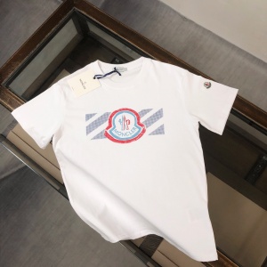 $28.00,Moncler Short Sleeve T Shirts For Men # 301519