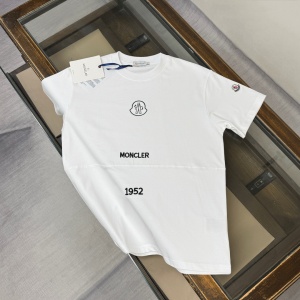$28.00,Moncler Short Sleeve T Shirts For Men # 301520