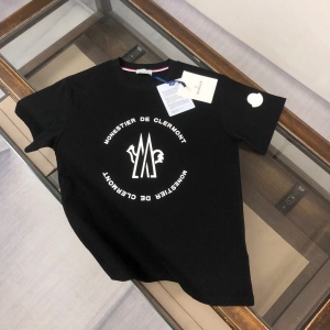 $28.00,Moncler Short Sleeve T Shirts For Men # 301525