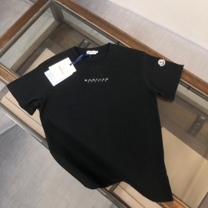 $28.00,Moncler Short Sleeve T Shirts For Men # 301528