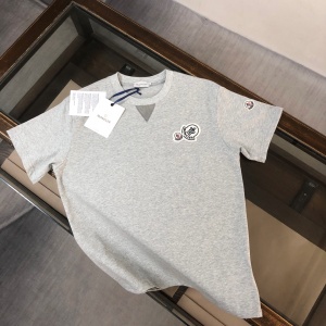 $28.00,Moncler Short Sleeve T Shirts For Men # 301533