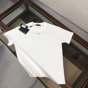 $28.00,Prada Short Sleeve T Shirts For Men # 301556