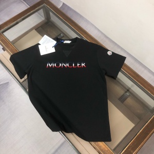 $28.00,Moncler Short Sleeve T Shirts For Men # 301586