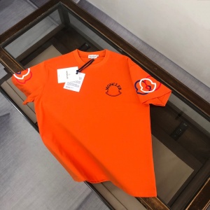 $28.00,Moncler Short Sleeve T Shirts For Men # 301588