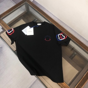 $28.00,Moncler Short Sleeve T Shirts For Men # 301590