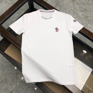 $28.00,Fendi Short Sleeve T Shirts For Men # 301609