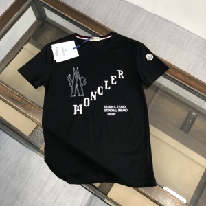$28.00,Moncler Short Sleeve T Shirts For Men # 301617