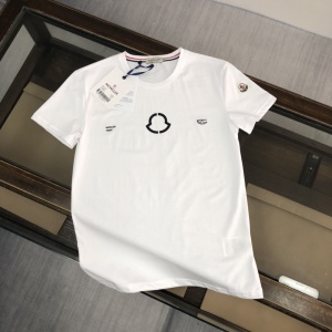 $28.00,Moncler Short Sleeve T Shirts For Men # 301619