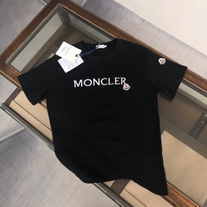 $28.00,Moncler Short Sleeve T Shirts For Men # 301631