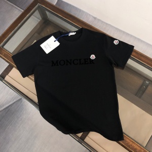 $28.00,Moncler Short Sleeve T Shirts For Men # 301634