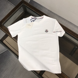 $28.00,Moncler Short Sleeve T Shirts For Men # 301639