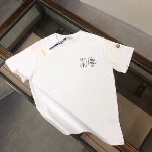 $28.00,Moncler Short Sleeve T Shirts For Men # 301650
