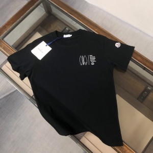 $28.00,Moncler Short Sleeve T Shirts For Men # 301651