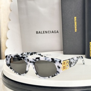 $55.00,Balenciaga Sunglasses # 302103