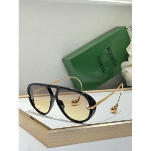 $55.00,Bottega Veneta Sunglasses # 302121