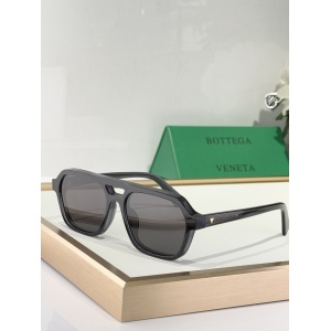 $55.00,Bottega Veneta Sunglasses # 302135