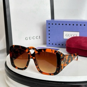 $55.00,Gucci Sunglasses # 302733