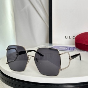 $55.00,Gucci Sunglasses # 302738