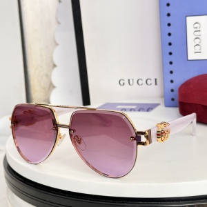 $55.00,Gucci Sunglasses # 302746