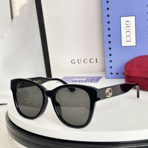 $55.00,Gucci Sunglasses # 302779