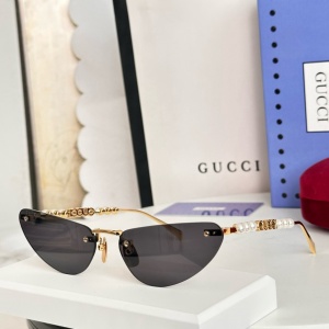 $55.00,Gucci Sunglasses # 302787
