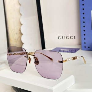 $55.00,Gucci Sunglasses # 302794