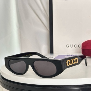 $55.00,Gucci Sunglasses # 302838