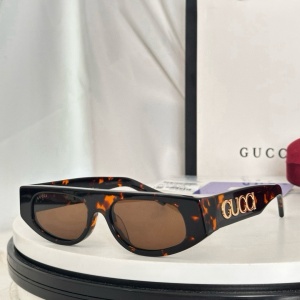 $55.00,Gucci Sunglasses # 302844