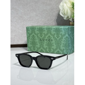 $55.00,Gucci Sunglasses # 302860