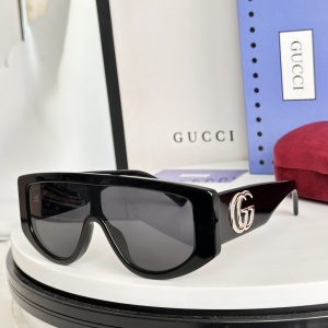 $55.00,Gucci Sunglasses # 302900