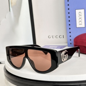 $55.00,Gucci Sunglasses # 302902