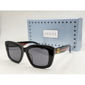 $55.00,Gucci Sunglasses # 302918