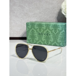 $55.00,Gucci Sunglasses # 302937