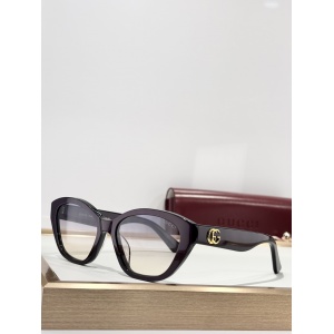 $55.00,Gucci Sunglasses # 302955