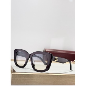 $55.00,Gucci Sunglasses # 302958
