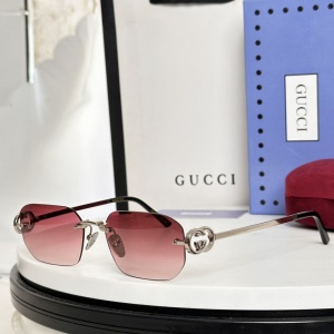 $55.00,Gucci Sunglasses # 303020