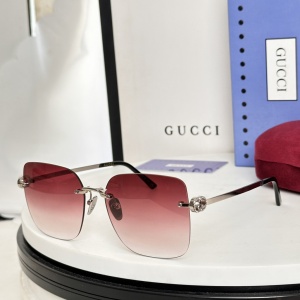 $55.00,Gucci Sunglasses # 303027