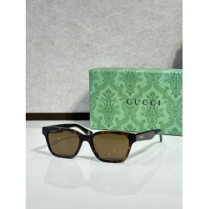 $55.00,Gucci Sunglasses # 303058