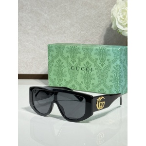 $55.00,Gucci Sunglasses # 303074