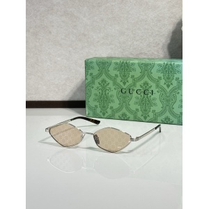 $55.00,Gucci Sunglasses # 303093