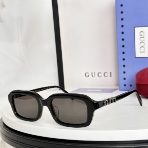 $55.00,Gucci Sunglasses # 303108