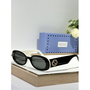 $55.00,Gucci Sunglasses # 303112