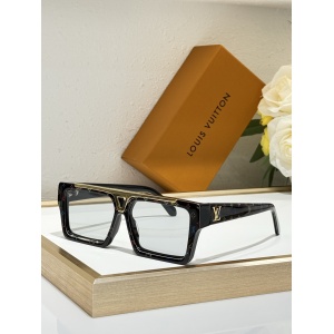 $55.00,Louis Vuitton Sunglasses # 303332