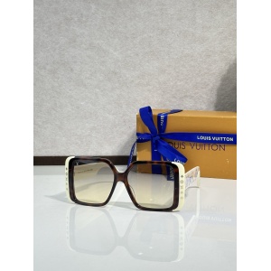 $55.00,Louis Vuitton Sunglasses # 303385