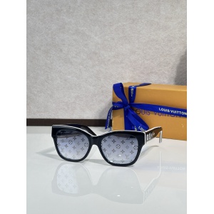 $55.00,Louis Vuitton Sunglasses # 303404