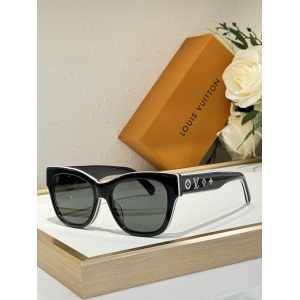 $55.00,Louis Vuitton Sunglasses # 303424