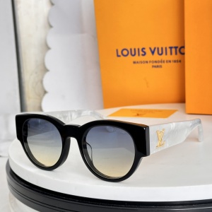 $55.00,Louis Vuitton Sunglasses # 303433